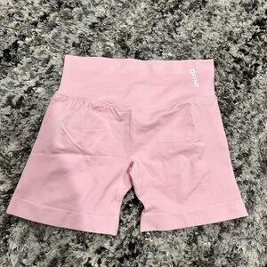 DYFNE PINK impact shorts. Make your IMPACT in our 4.5” Shorts.  XS